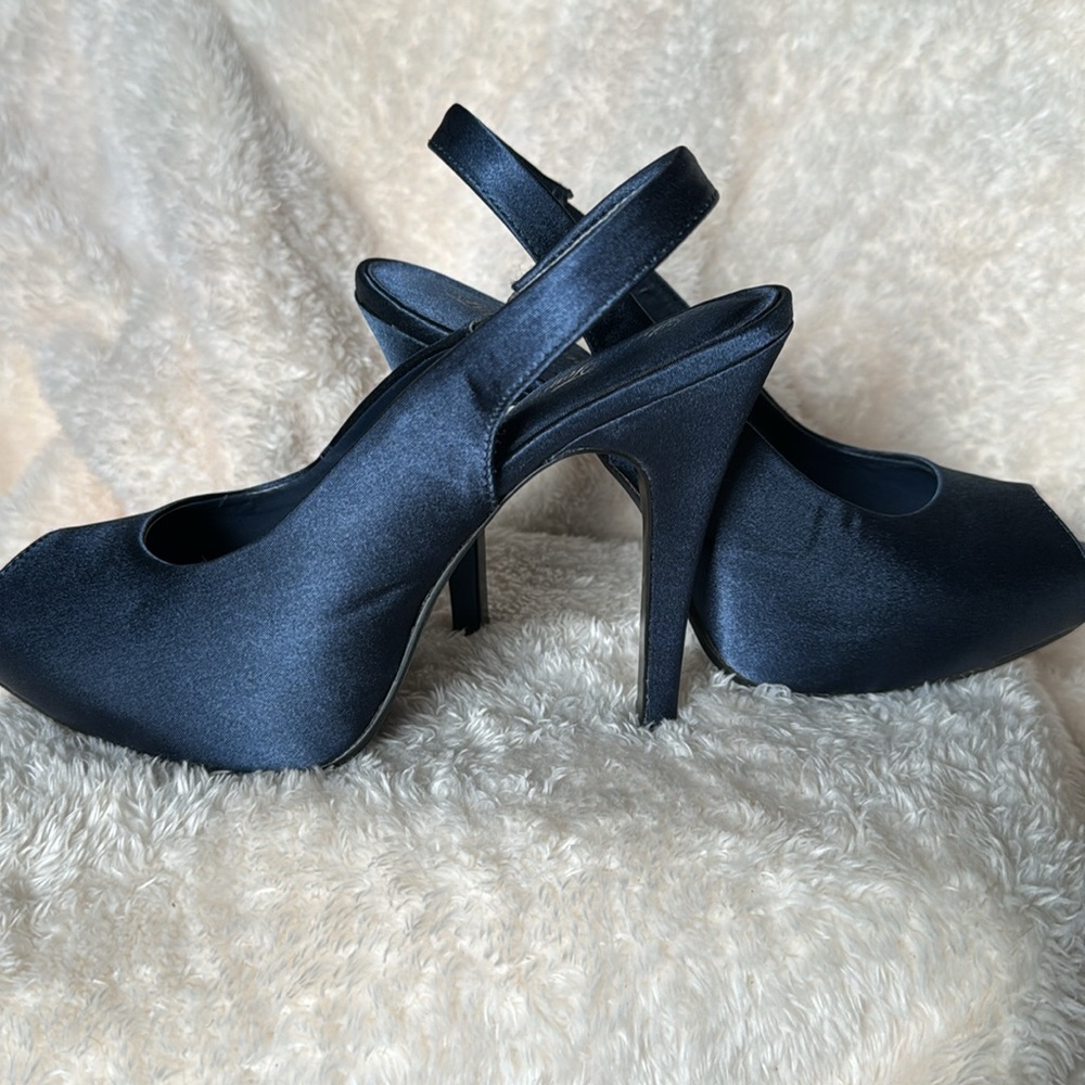 GUC Navy Blue Satin Platform Slingback Heels